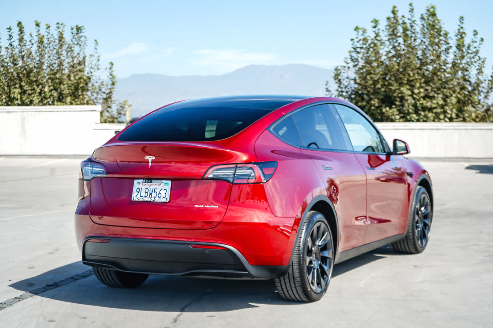 Used 2024 Tesla Model Y Long Range AWD/4WD image 5