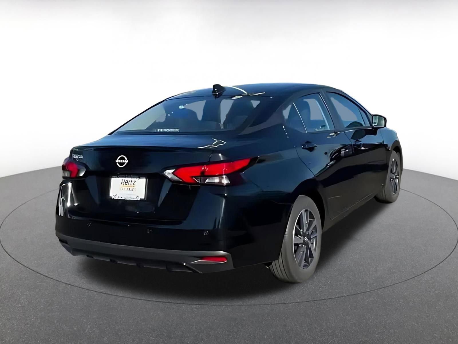 Used 2025 Nissan Versa SV FWD image 10