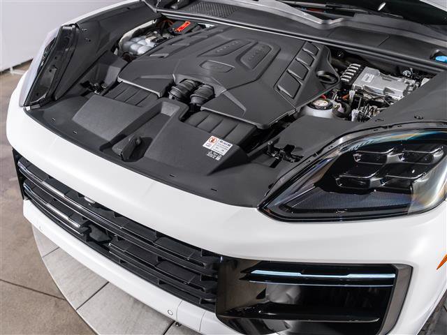 Used 2024 Porsche Cayenne Turbo image 14