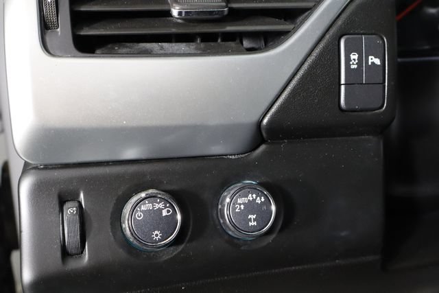 Used 2018 Chevrolet Tahoe 4WD image 16