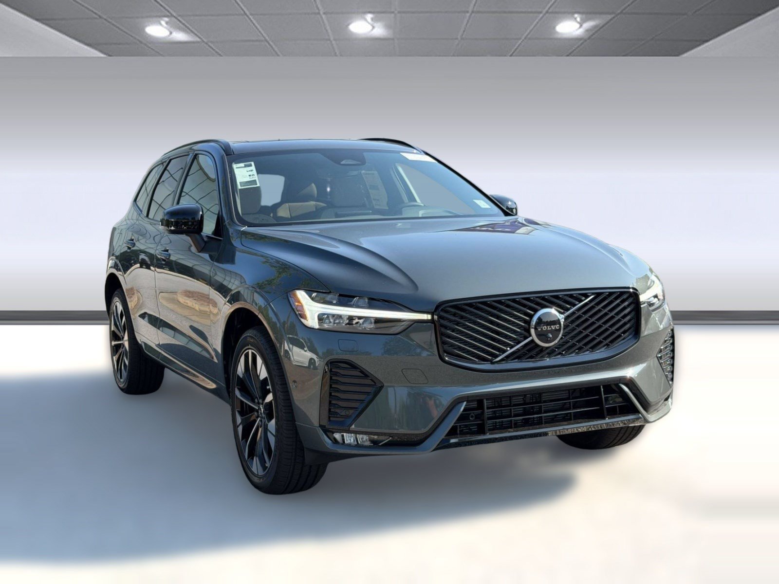 New 2027 Volvo XC60 B5 Plus AWD/4WD image 7