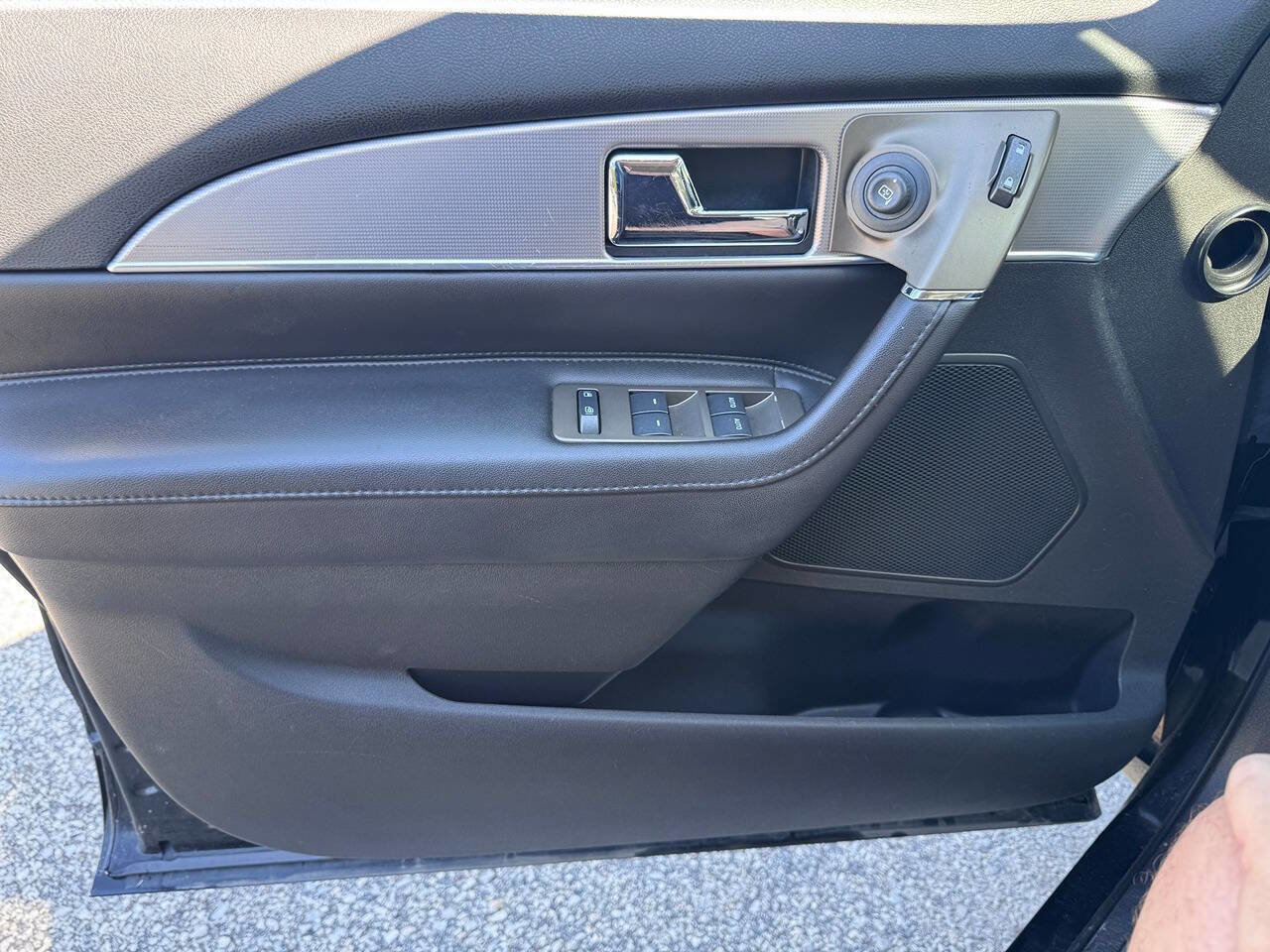 Used 2014 Lincoln MKX AWD image 18