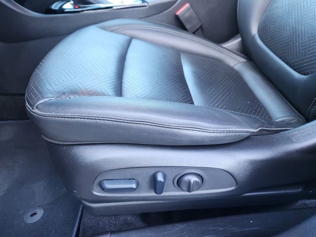 Used 2023 Buick Encore GX Essence w/ Experience Buick Package image 12