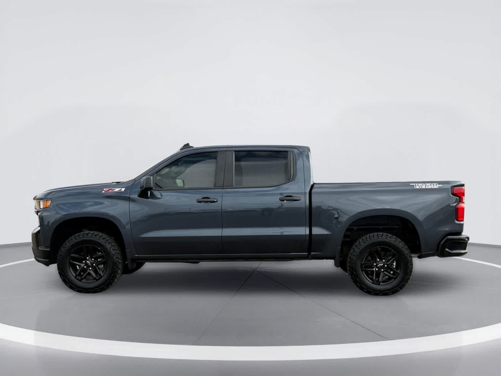 Used 2021 Chevrolet Silverado 1500 Custom Trail Boss w/ LPO, Dark Essentials Package AWD/4WD image 4
