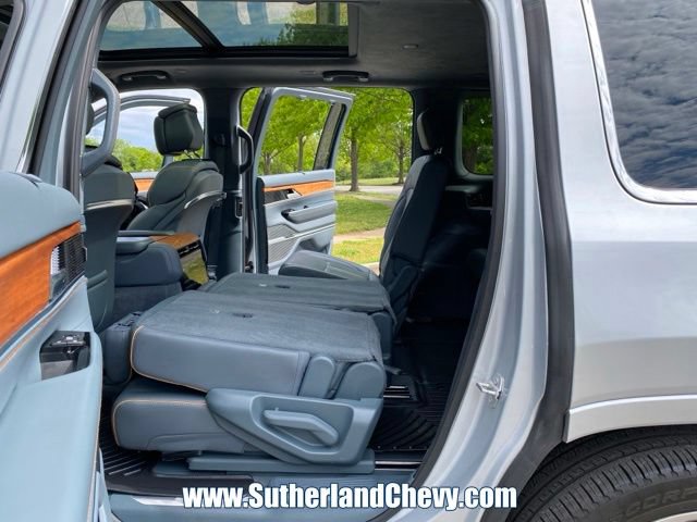 Used 2023 Jeep Grand Wagoneer Series II w/ Flexible Seating Group AWD/4WD image 48