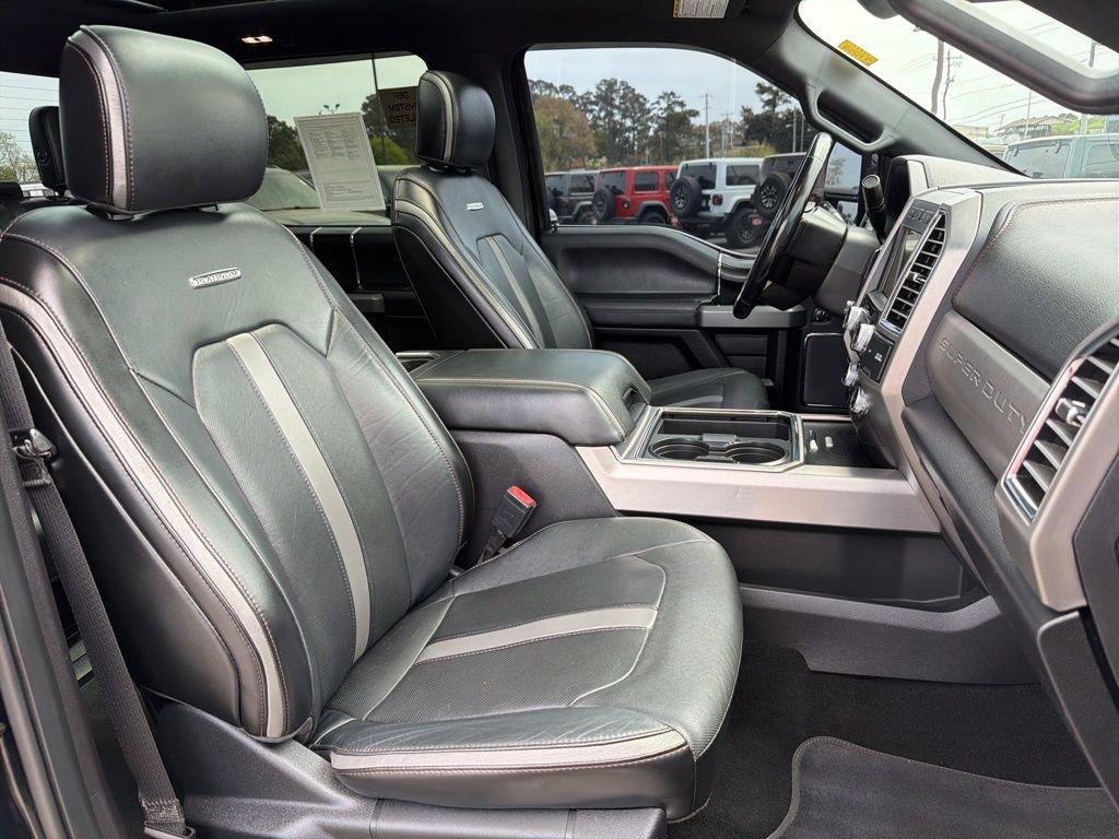 Used 2018 Ford F250 Platinum w/ Platinum Ultimate Package AWD/4WD image 30