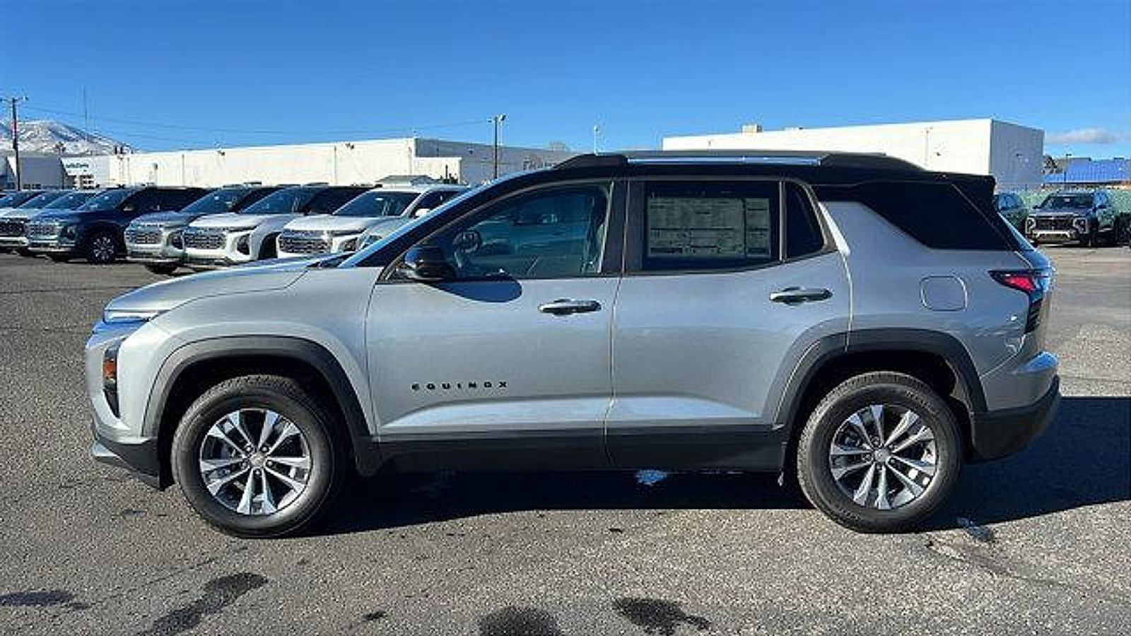 New 2026 Chevrolet Equinox LT w/ Convenience Package II image 8