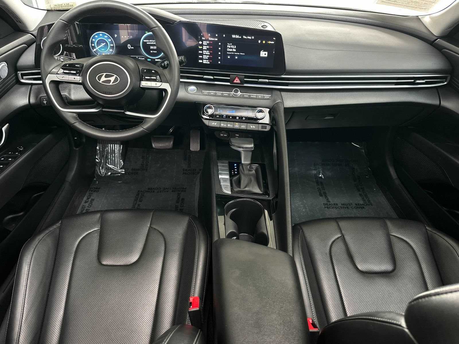 Used 2025 Hyundai Elantra Limited FWD image 12