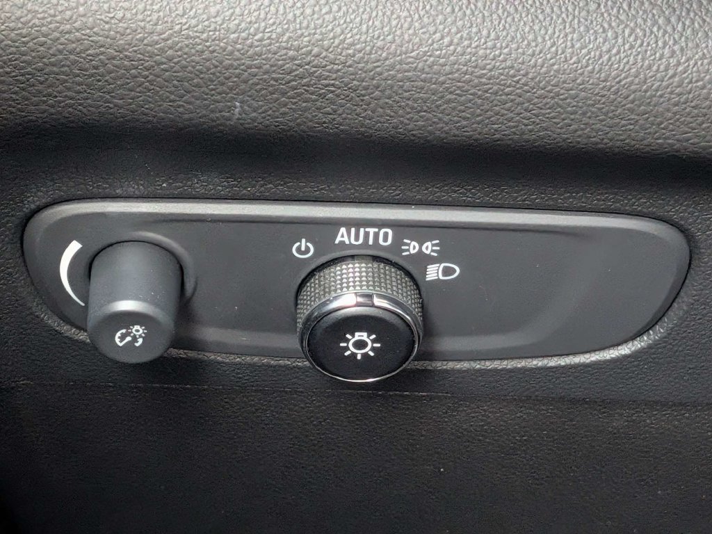 Certified 2023 Buick Envision Essence w/ Sport Touring Package FWD image 30