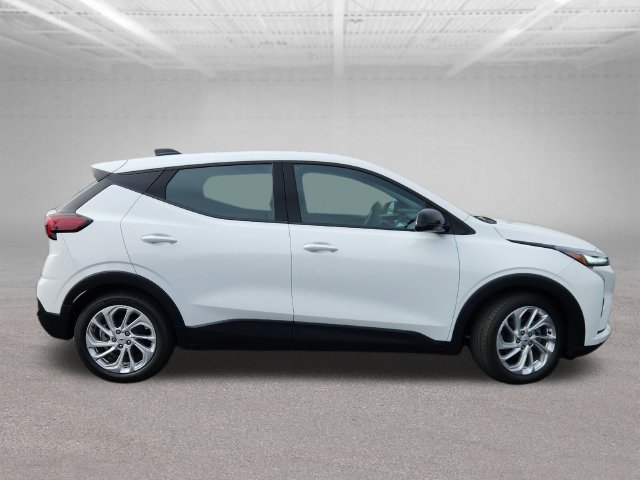 New 2027 Chevrolet Bolt LT w/ Comfort Package FWD image 8