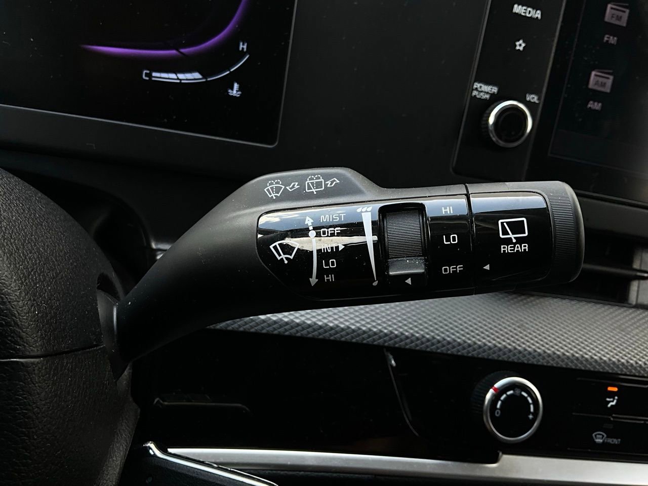 Used 2025 Kia Sportage LX image 34