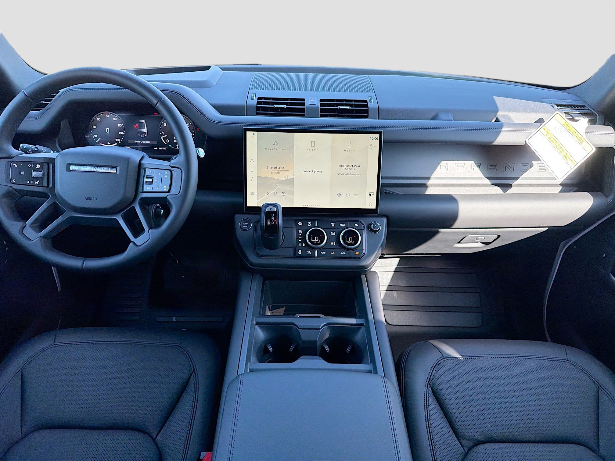 New 2026 Land Rover Defender 130 X-Dynamic SE image 19