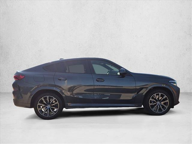 Used 2022 BMW X6 M50i w/ Dynamic Handling Package AWD/4WD image 4