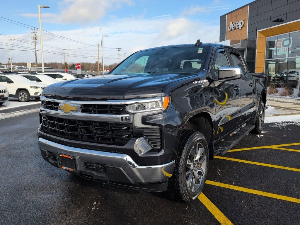 Used 2022 Chevrolet Silverado 1500 LT image 3