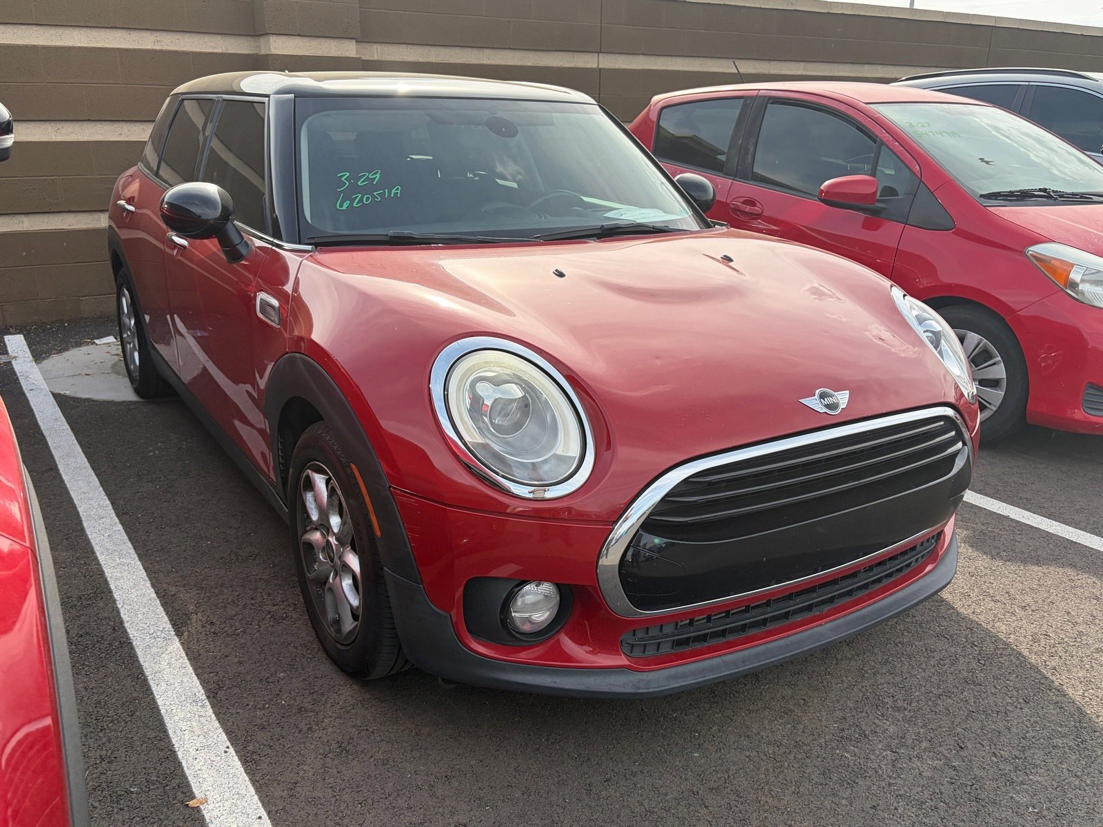 Used 2016 MINI Cooper Clubman image 2