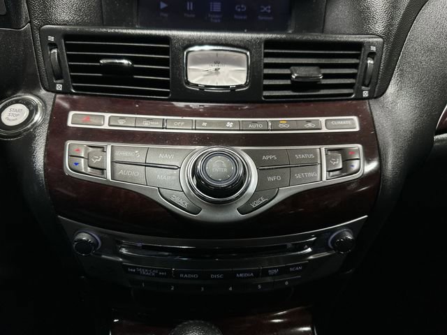 Used 2018 INFINITI Q70 Luxe w/ Cargo Package image 21