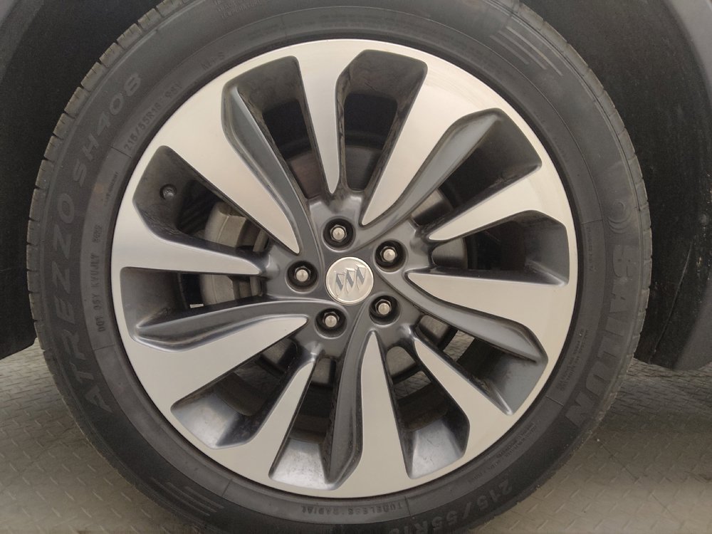 Used 2021 Buick Encore Preferred w/ Safety Package FWD image 31