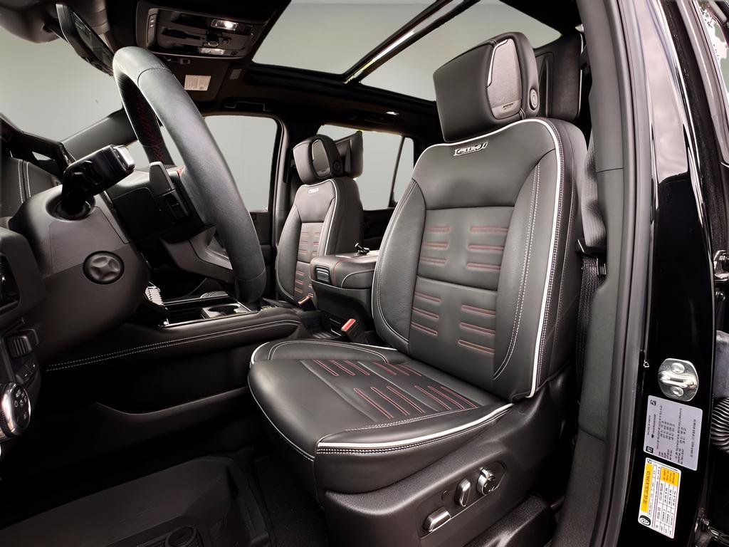 Used 2025 GMC Yukon AT4 Ultimate w/ LPO, Floor Liner Package AWD/4WD image 6