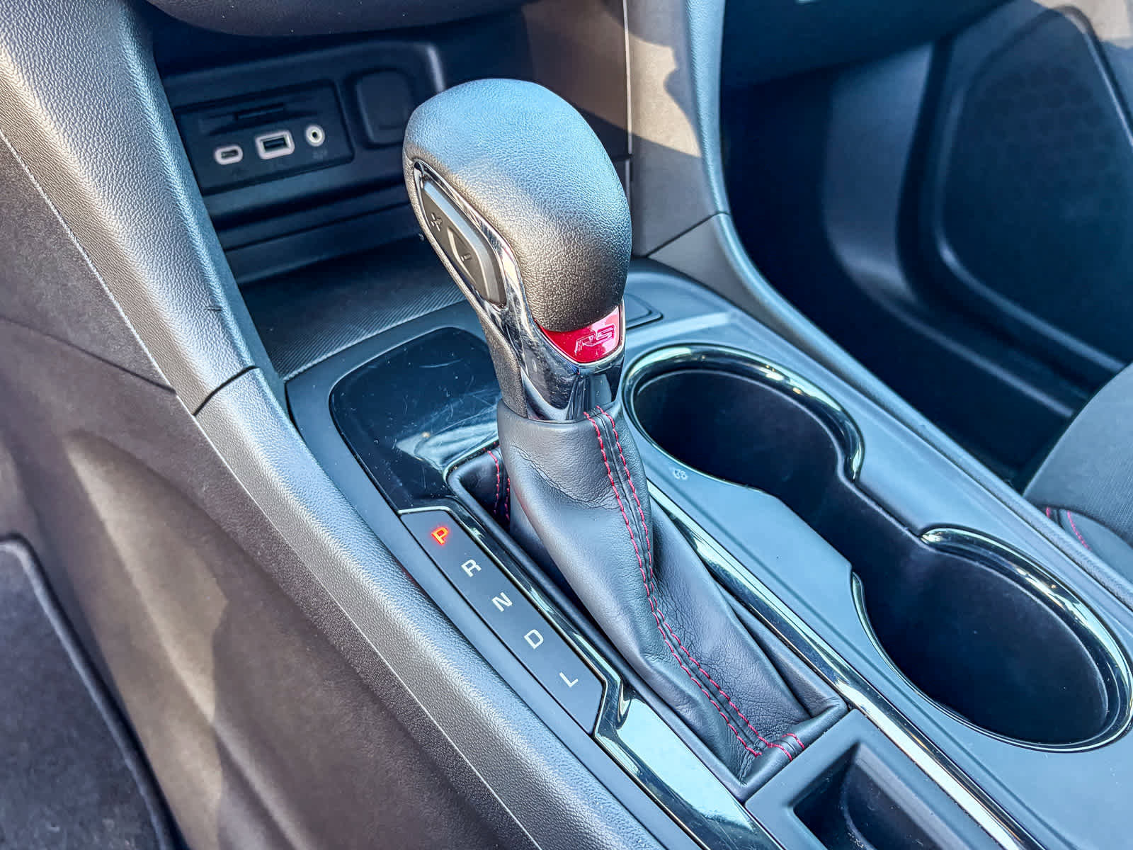 Used 2022 Chevrolet Equinox RS w/ Infotainment Package image 18