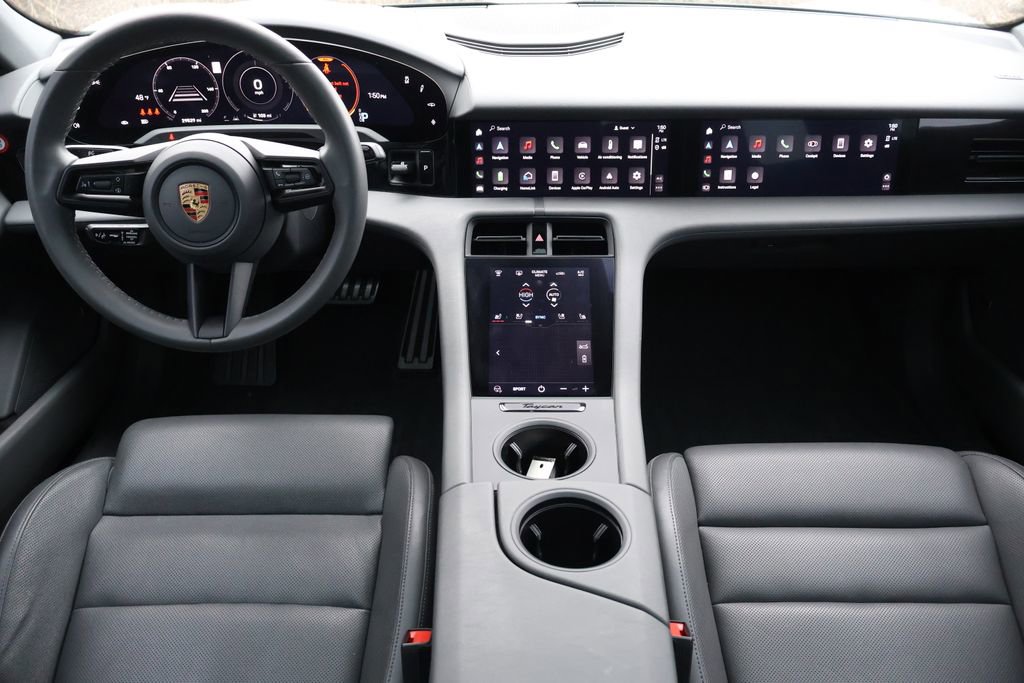 Used 2022 Porsche Taycan image 13