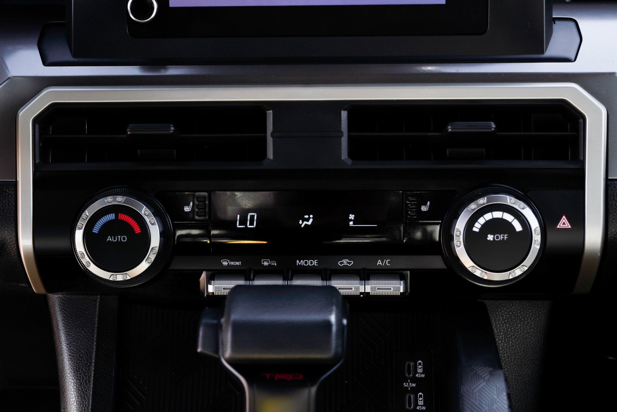 Used 2025 Toyota Tacoma TRD Sport AWD/4WD image 36