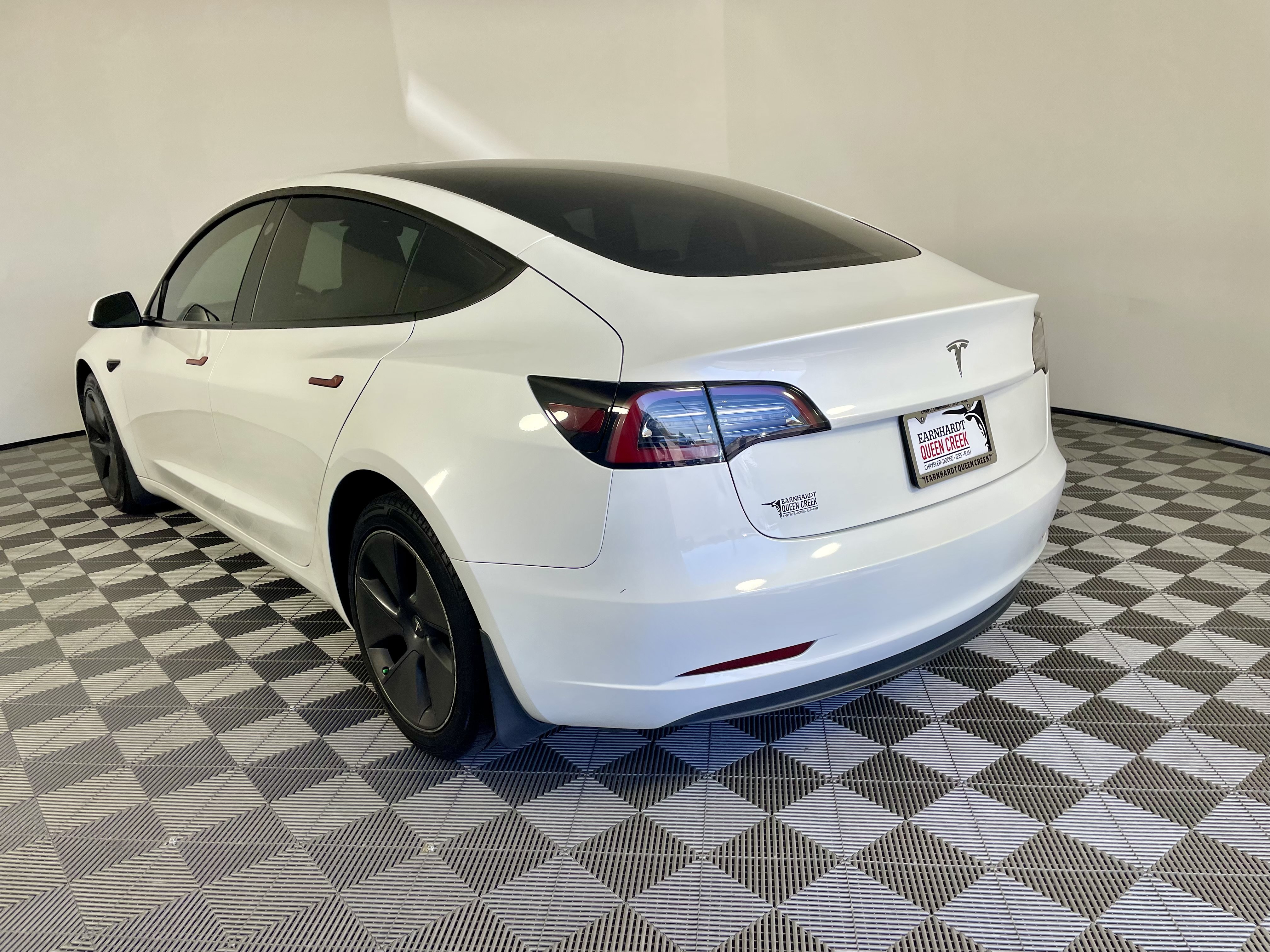 Used 2023 Tesla Model 3 Standard Range RWD image 3