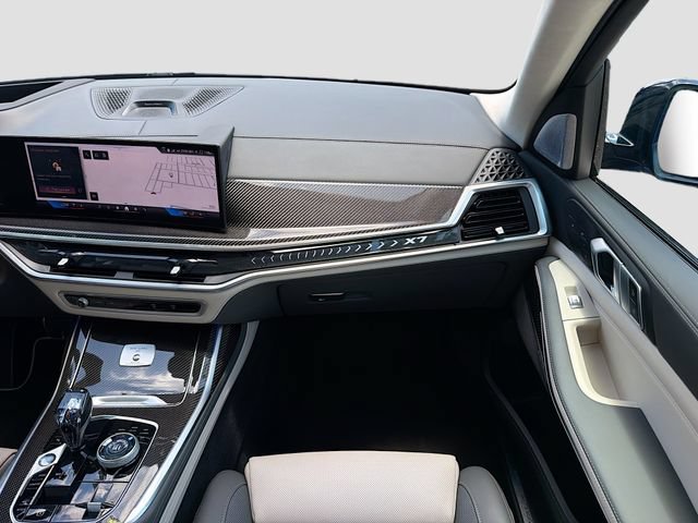 Used 2024 BMW ALPINA XB7 AWD/4WD image 19
