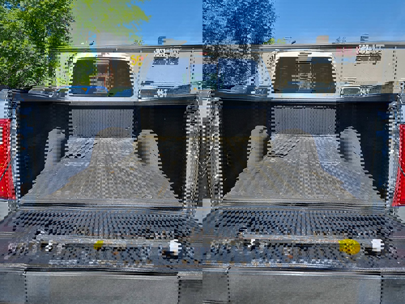 Used 2015 Ford F250 Lariat w/ Chrome Package image 11