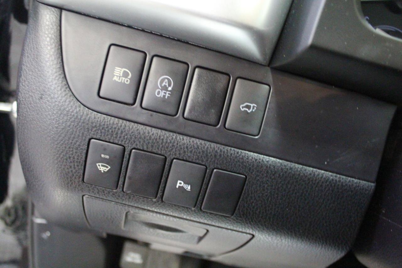 Used 2017 Toyota Highlander Limited Platinum image 11