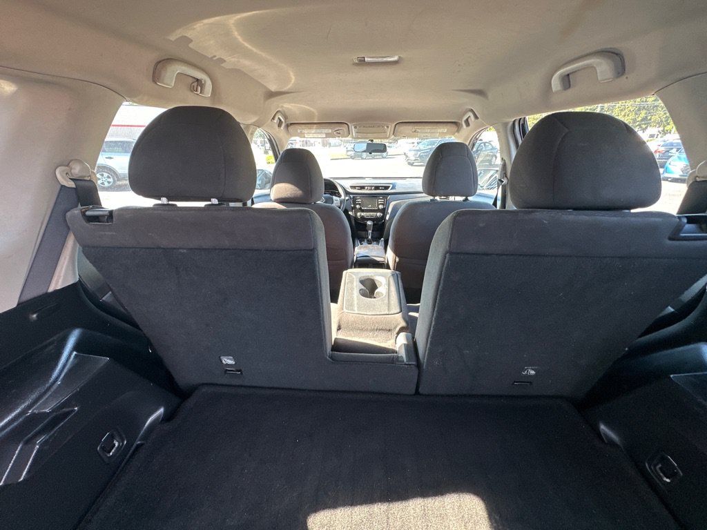 Used 2015 Nissan Rogue S AWD/4WD image 23