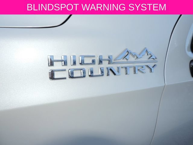 Used 2025 Chevrolet Tahoe High Country AWD/4WD image 13