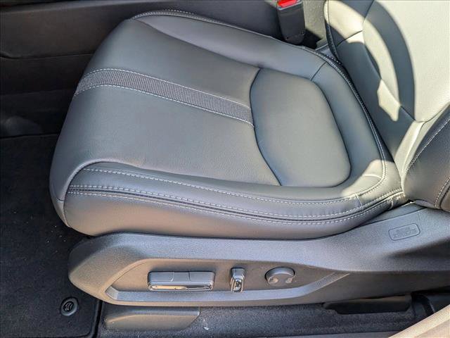 New 2025 Honda Pilot Touring image 4