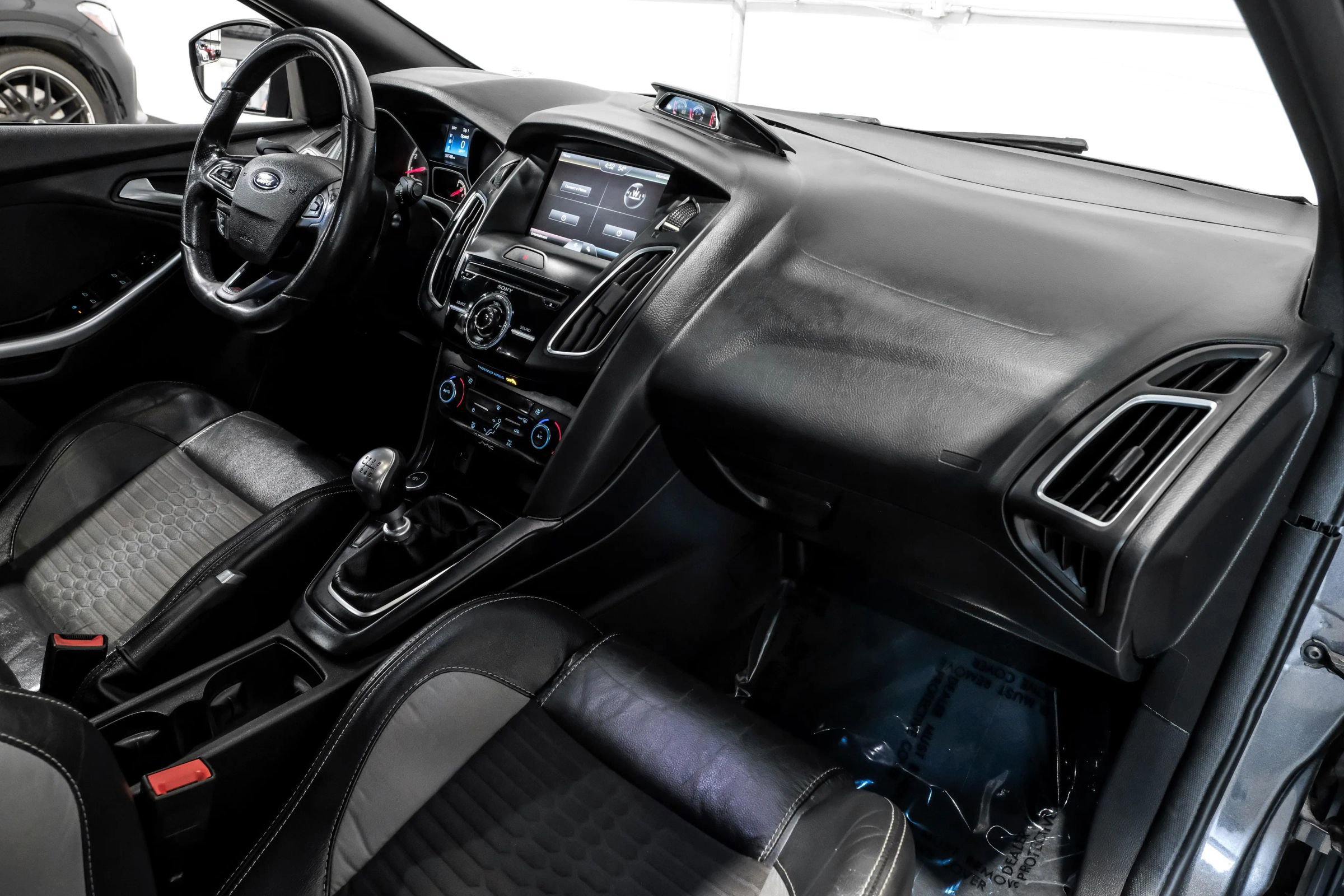 Used 2015 Ford Focus ST w/ Equipment Group 401A image 13