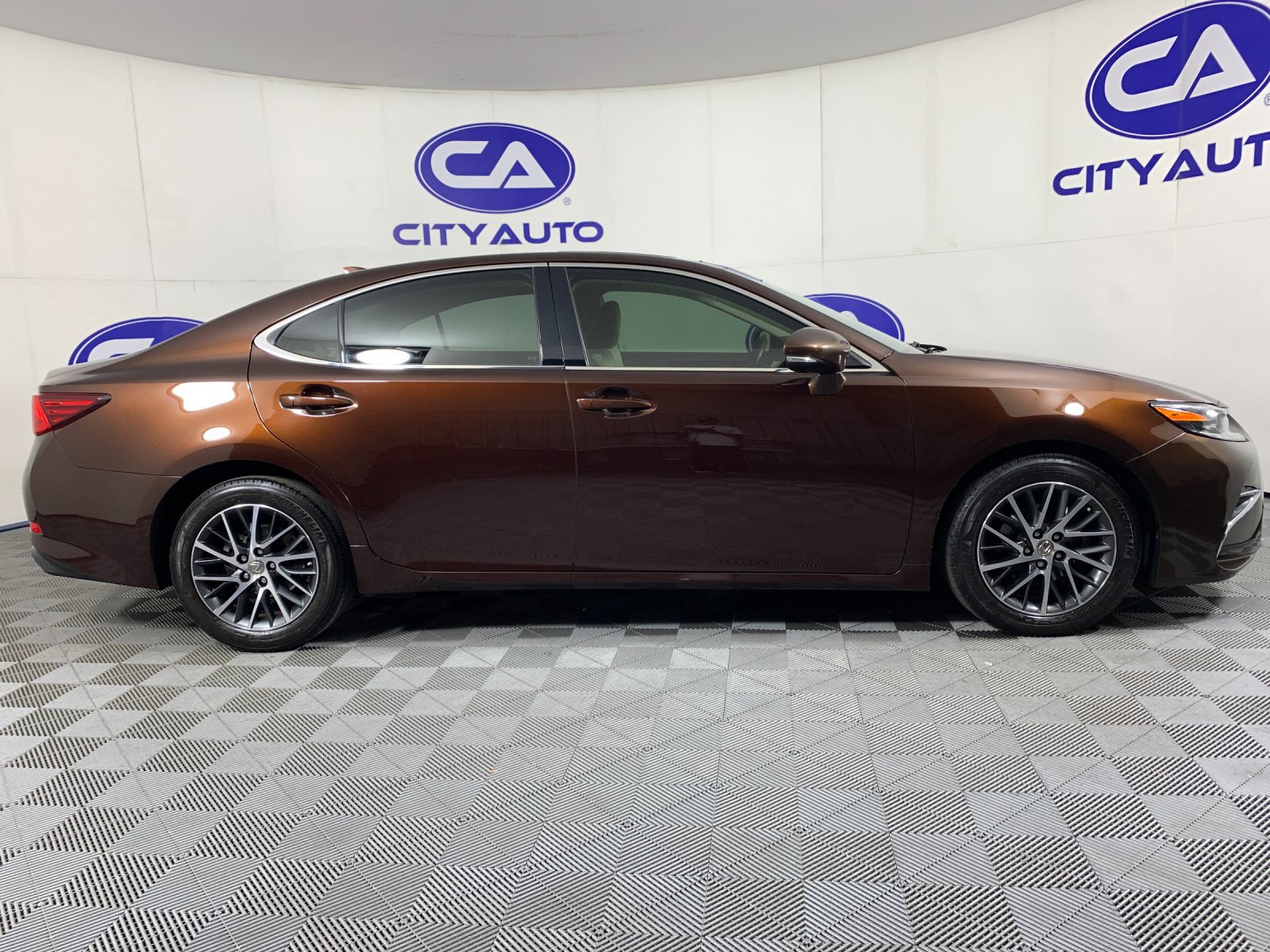 Used 2018 Lexus ES 350 w/ Accessory Package 2 FWD image 1