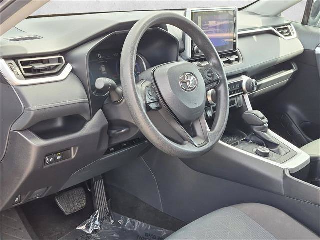 Used 2025 Toyota RAV4 XLE AWD/4WD image 10