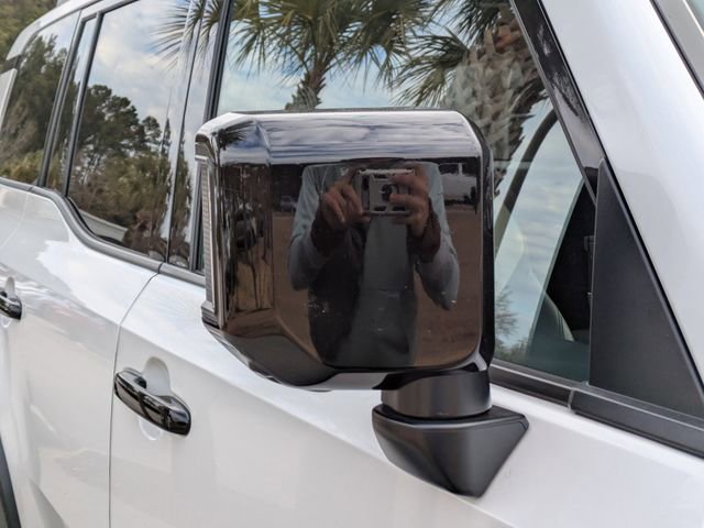 Used 2024 Lexus GX 550 image 8