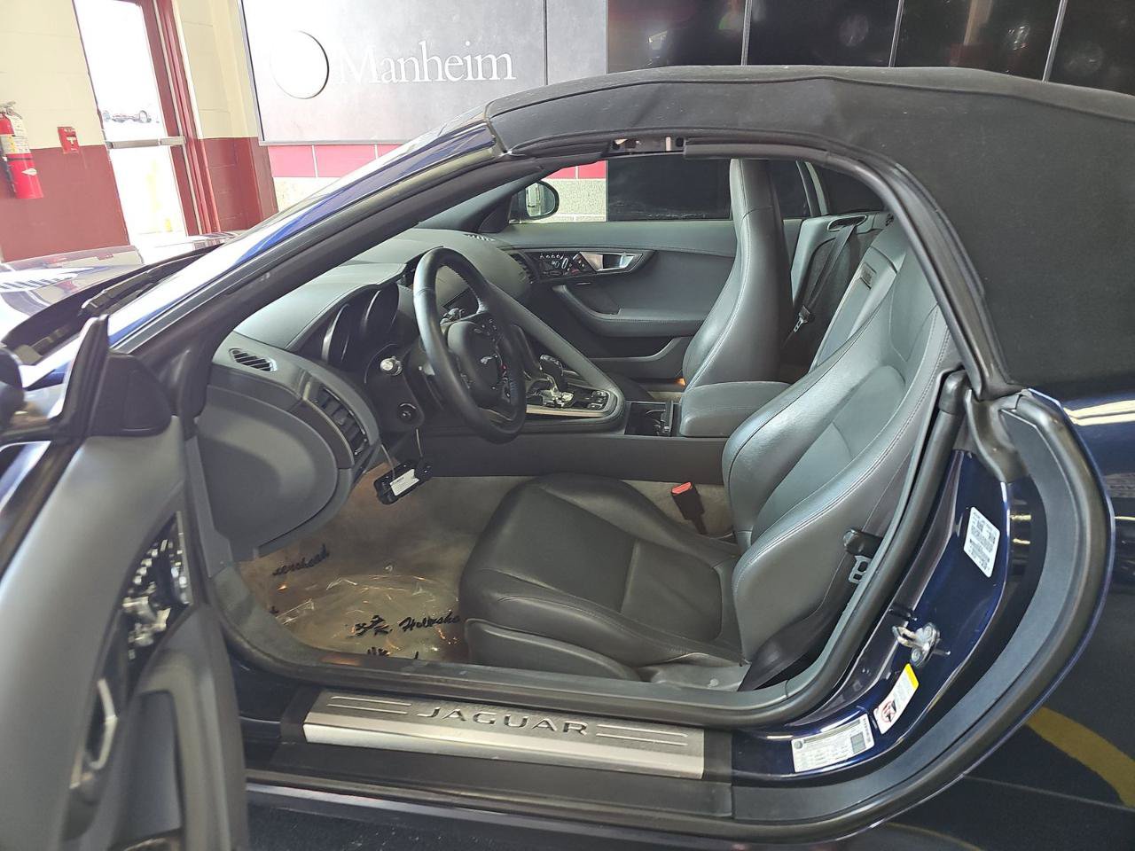 Used 2014 Jaguar F-TYPE Convertible RWD image 9