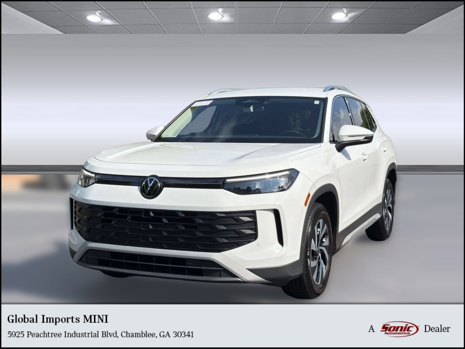 Used 2025 Volkswagen Tiguan S FWD image 1