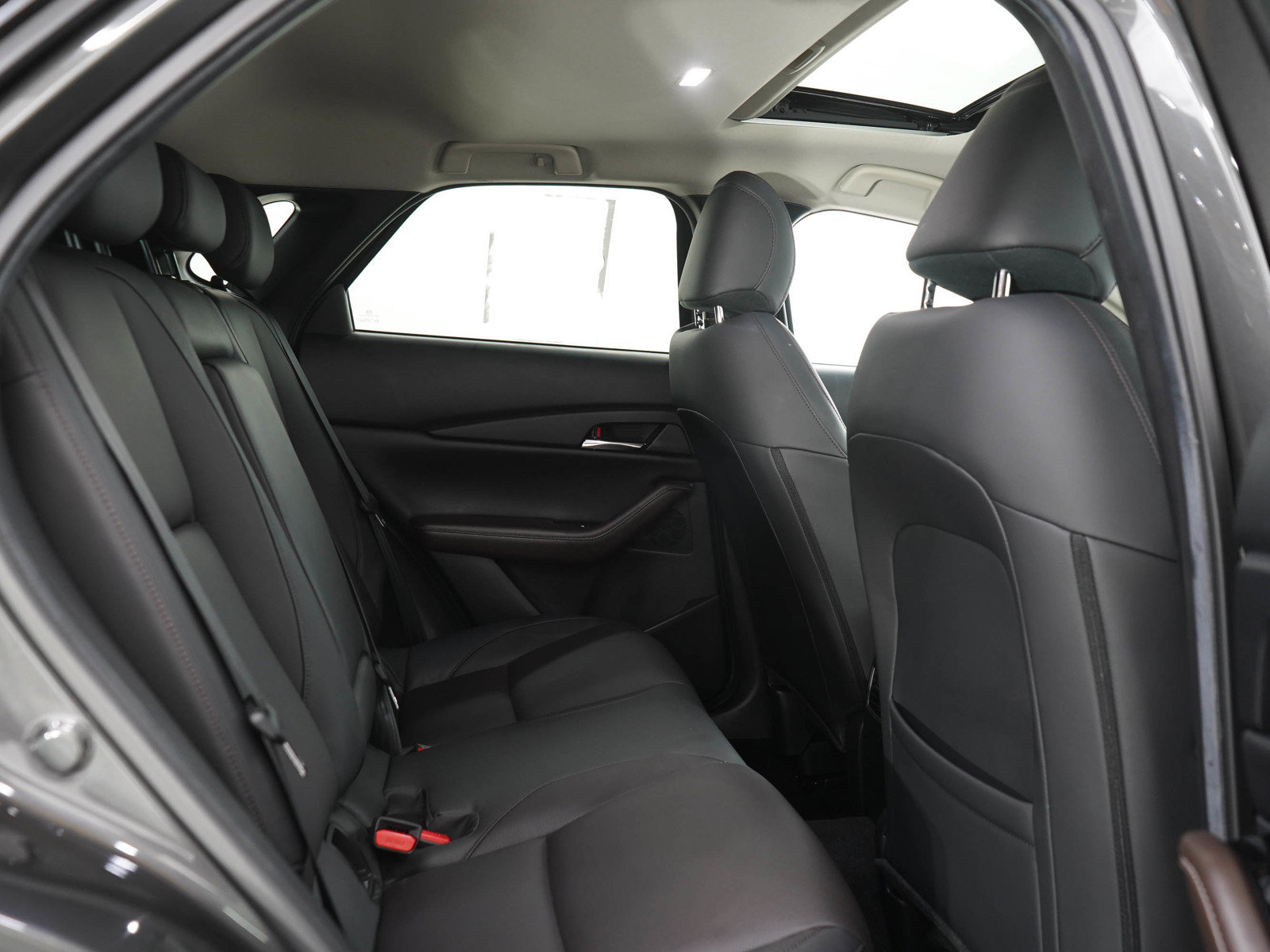 Used 2021 MAZDA CX-30 AWD 2.5 S w/ Premium Package image 12