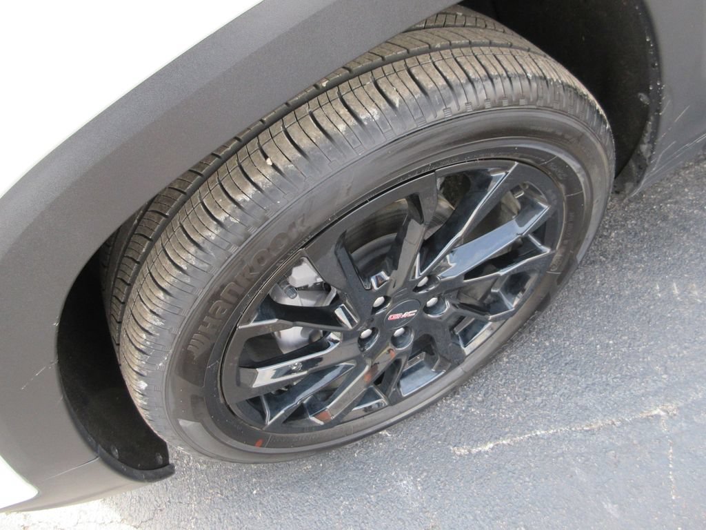 Certified 2024 GMC Terrain SLT w/ Infotainment Package II FWD image 14