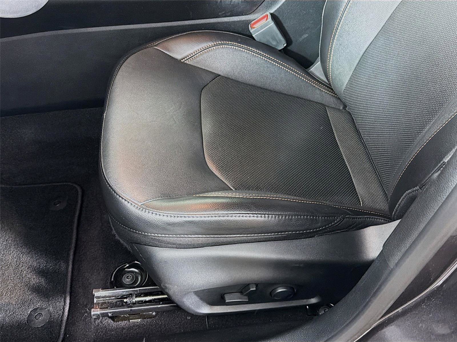 Used 2023 Jeep Compass Limited image 19