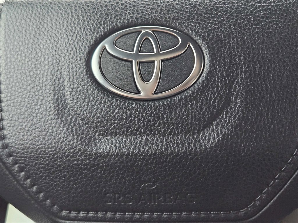 Used 2025 Toyota 4Runner SR5 image 25