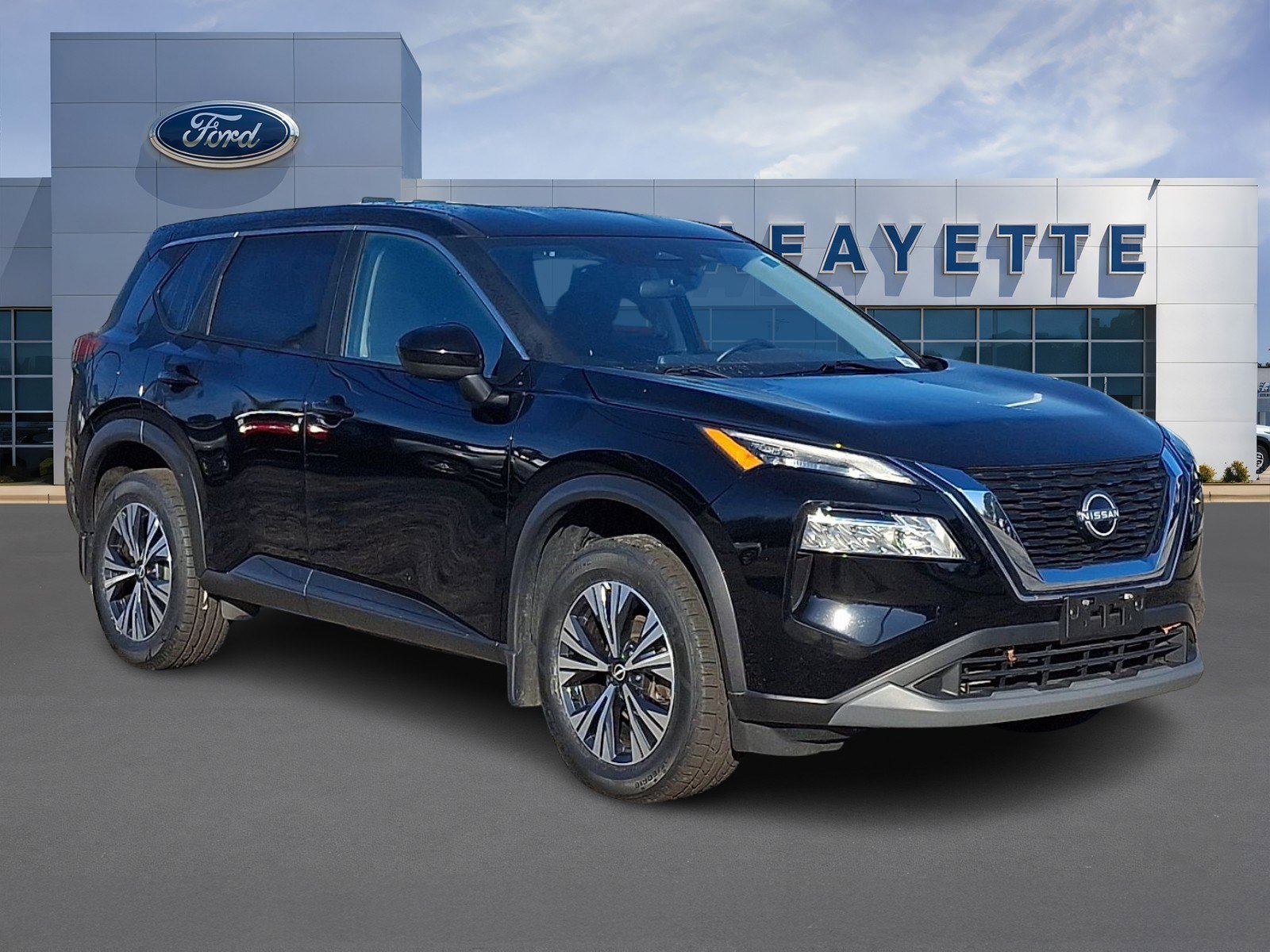 Used 2023 Nissan Rogue SV