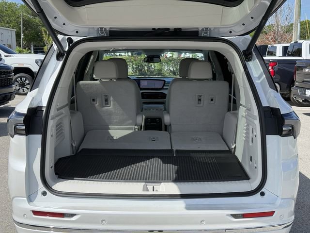 Used 2025 Buick Enclave Avenir image 20