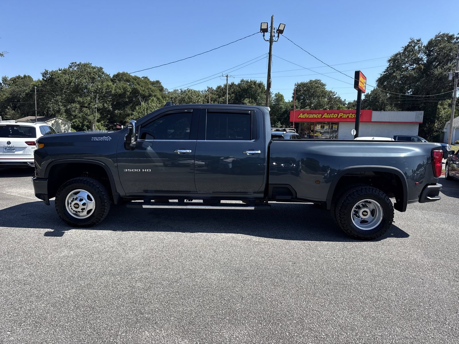 Used 2020 Chevrolet Silverado 3500 High Country w/ LPO, Hitch Package AWD/4WD image 2