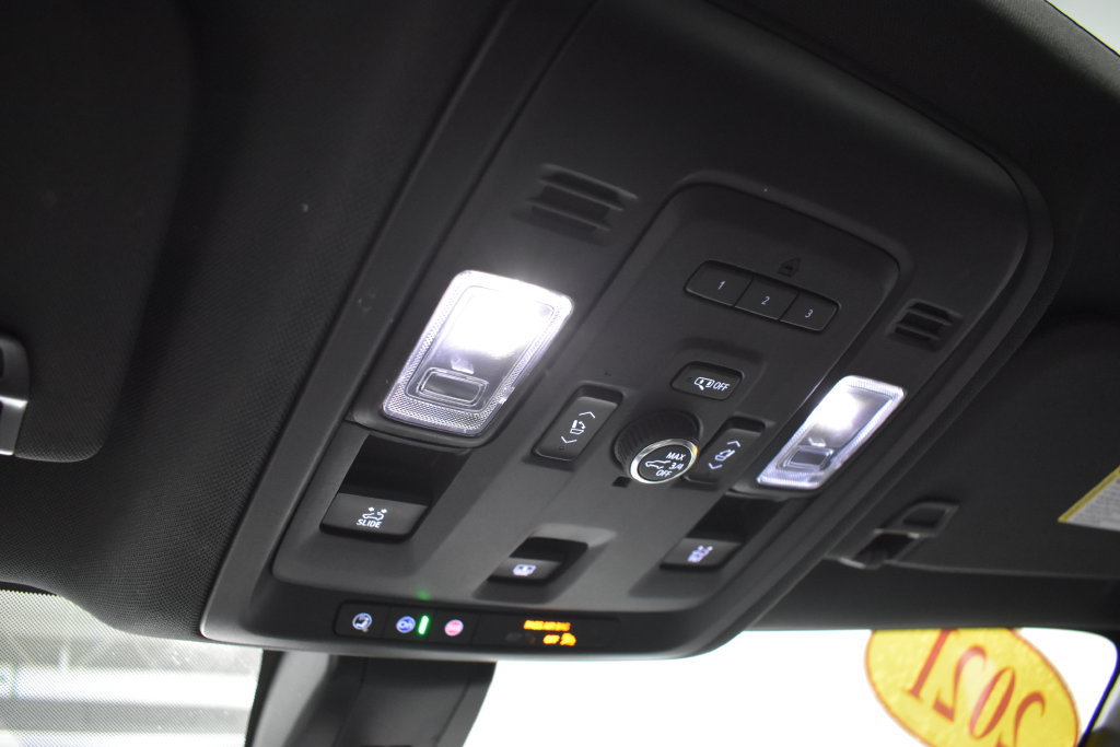 Used 2021 Chevrolet Tahoe Premier w/ Premium Package AWD/4WD image 30