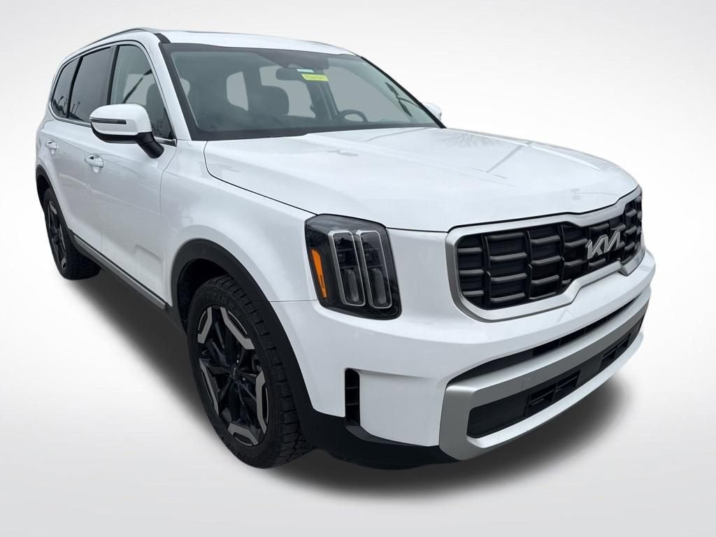 Certified 2025 Kia Telluride S image 1