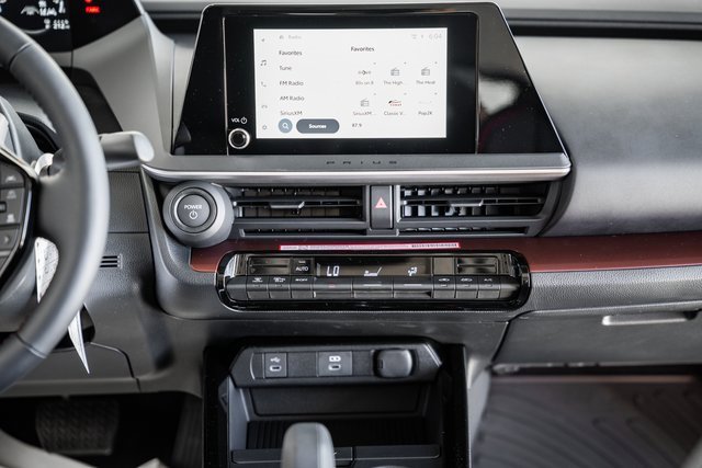 New 2026 Toyota Prius SE image 19