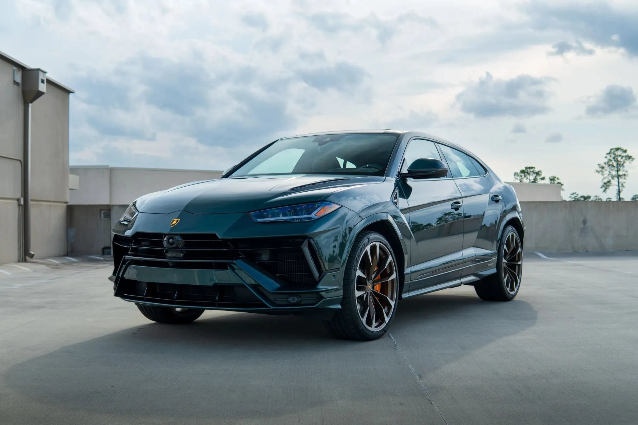 Used 2024 Lamborghini Urus S AWD/4WD image 3