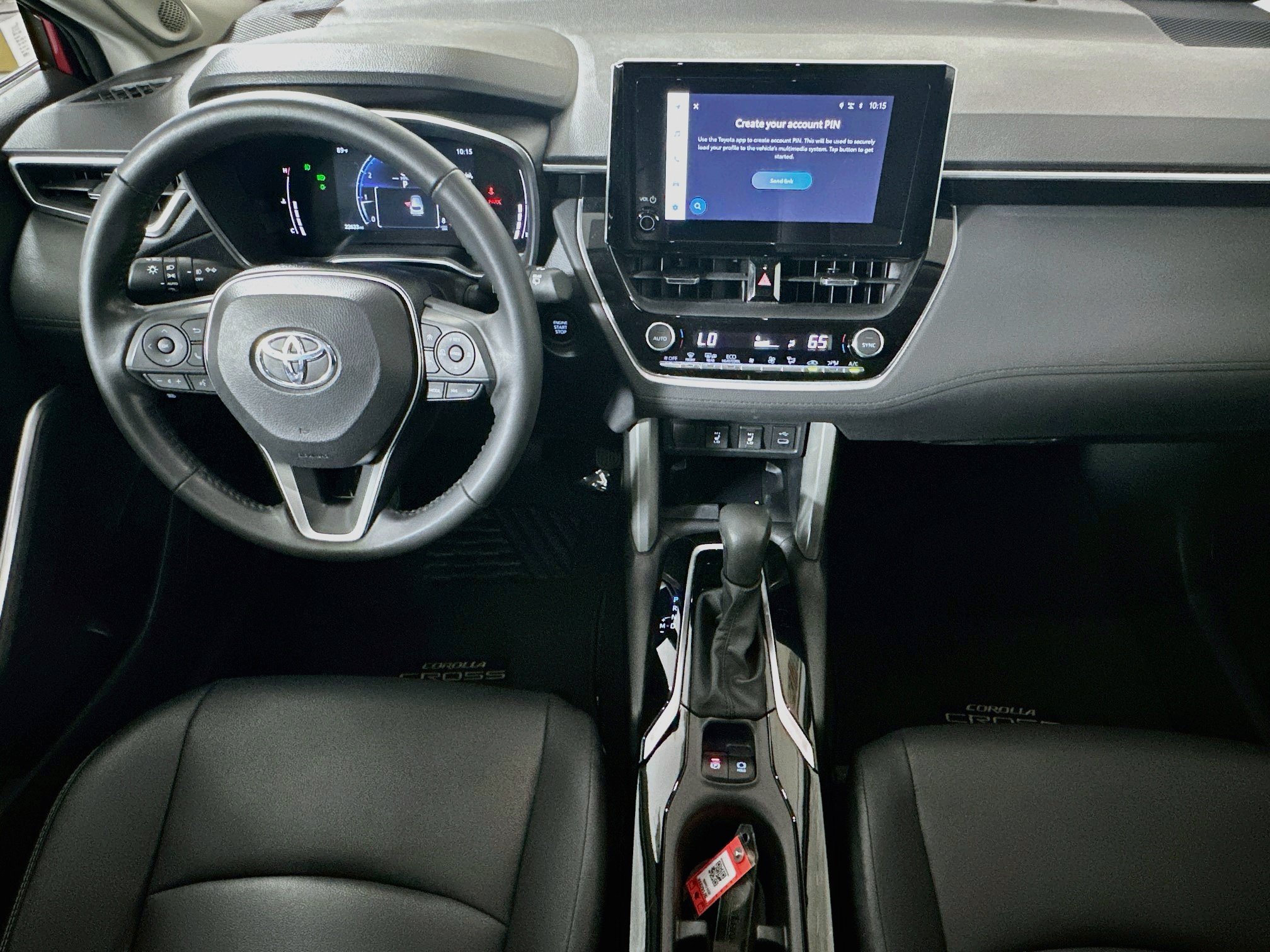 Used 2024 Toyota Corolla Cross XLE w/ Convenience Package FWD image 26